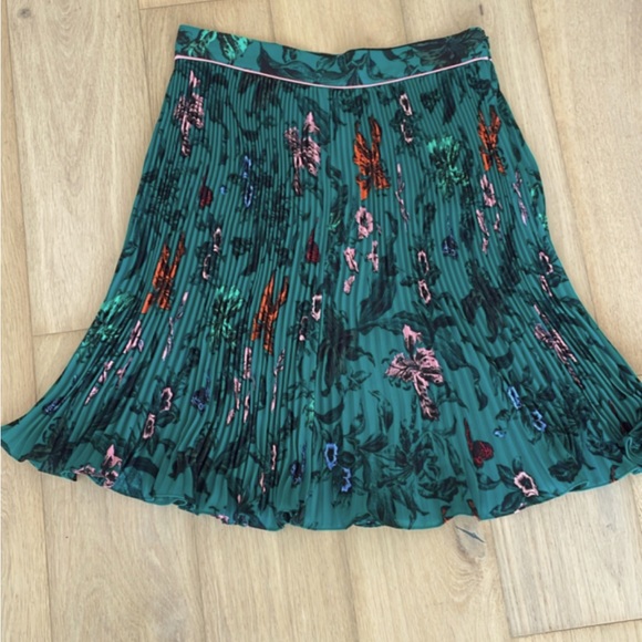 Diane Von Furstenberg skirt - Picture 1 of 6